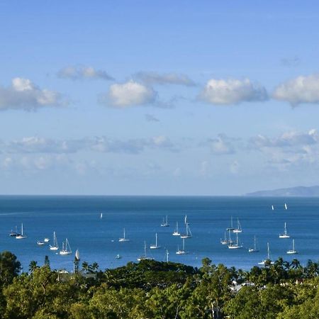 Bella Vista On Nara Pets Welcome Airlie Beach Exteriör bild
