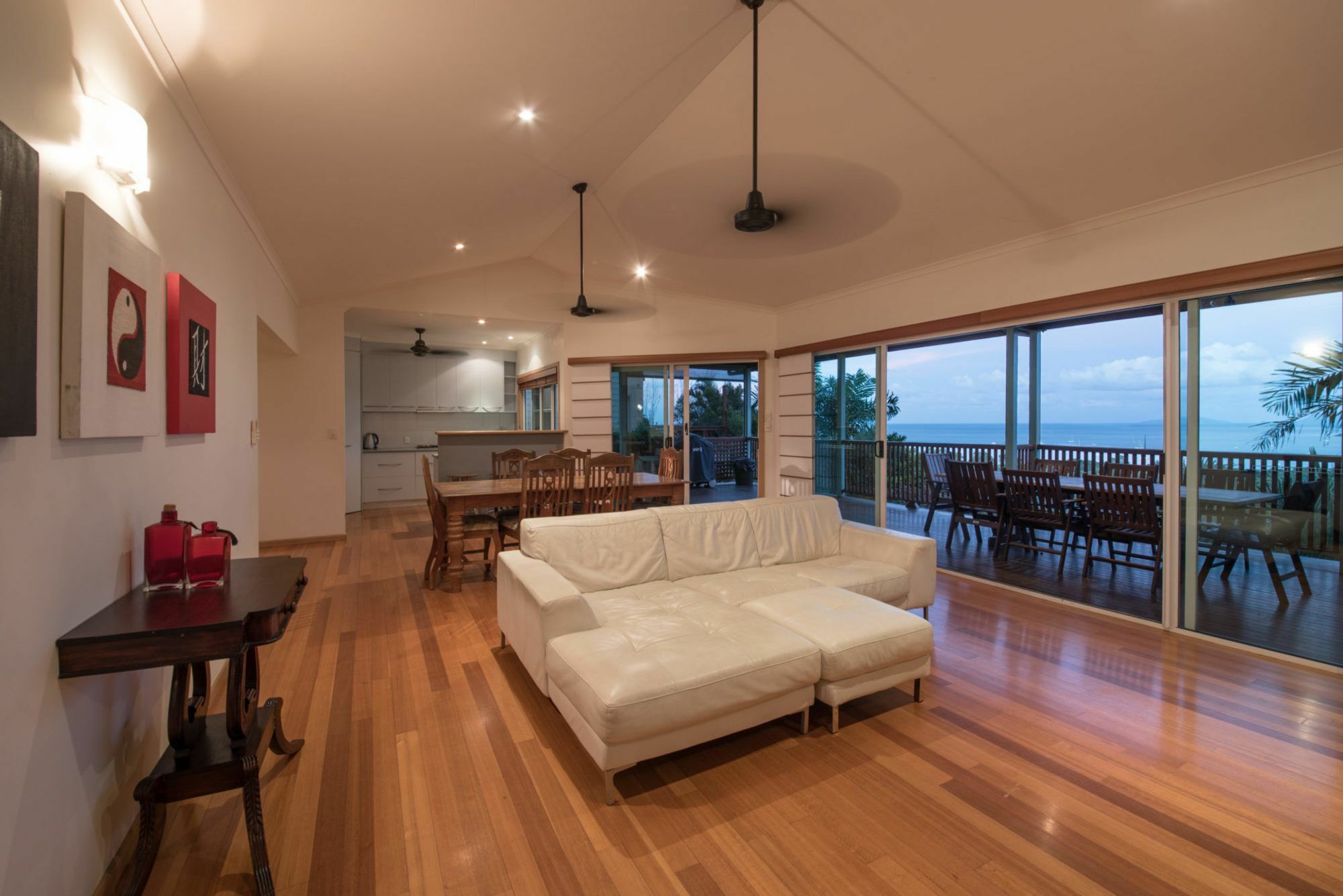 Bella Vista On Nara Pets Welcome Airlie Beach Exteriör bild
